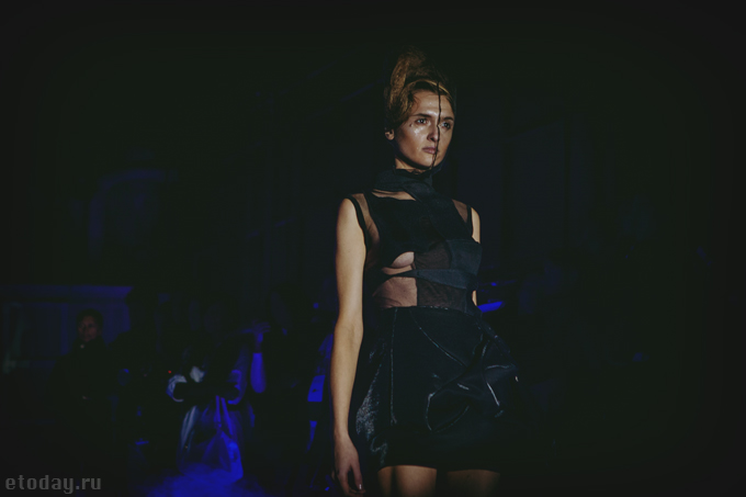 7-etoday-19-10-2013-PIROSMANI.jpg