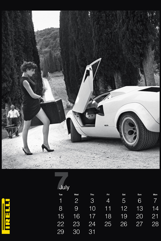 800x1200xpirelli-helmut-newton3_jpg_pagespeed_ic_NCPc6sP3jb.jpg