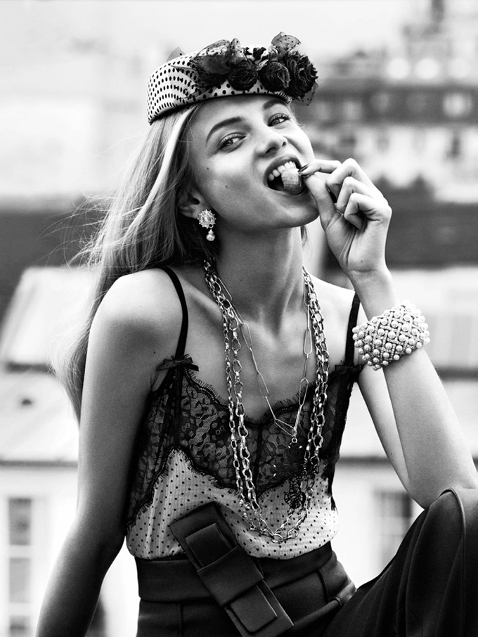 Anna-Selezneva-Vogue-Paris-Lachlan-Bailey-05.jpg