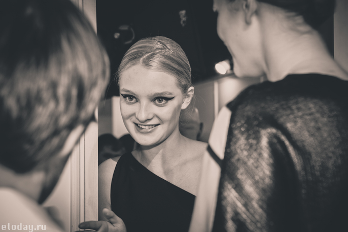 etoday-MBFW ss14-backstage-1.jpg