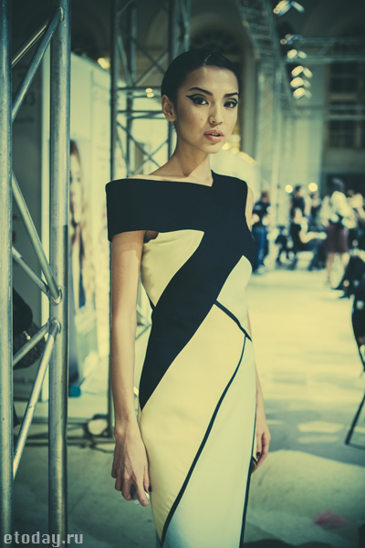 etoday-MBFW ss14-backstage-24.jpg