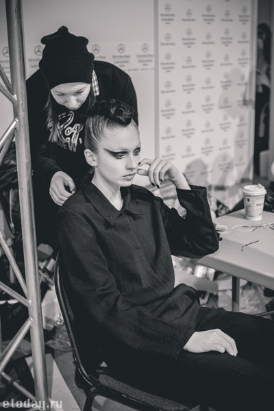 etoday-MBFW ss14-backstage-26.jpg