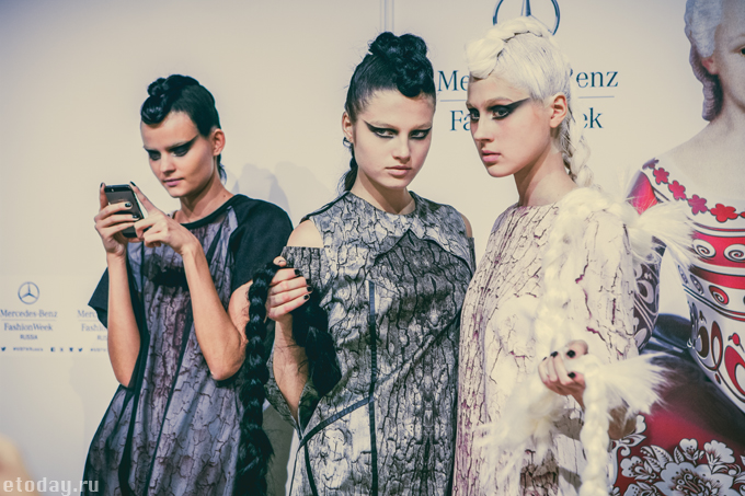 etoday-MBFW ss14-backstage-27.jpg