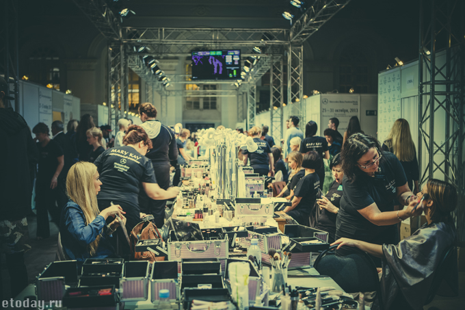 etoday-MBFW ss14-backstage-3.jpg