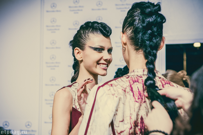 etoday-MBFW ss14-backstage-34.jpg