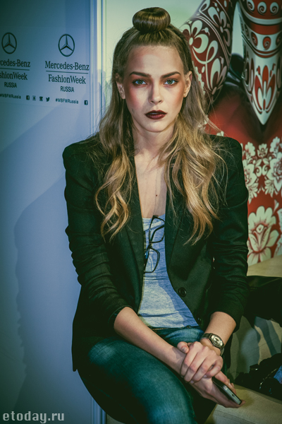 etoday-MBFW ss14-backstage-43.jpg