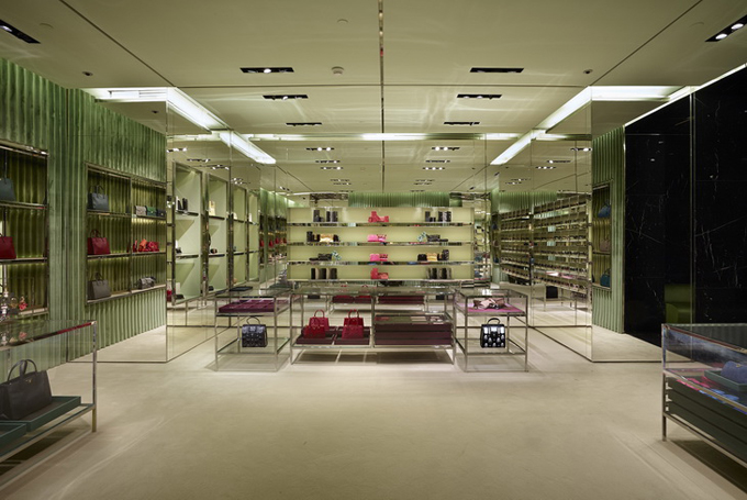 PRADA-Store-Kazakhstan-04.jpg