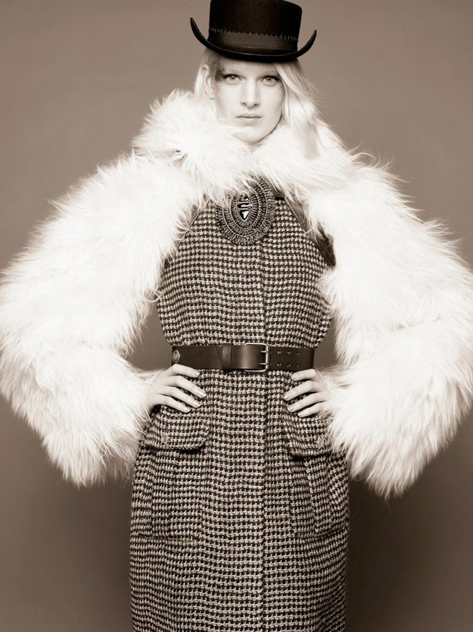 800x1068xchanel-ashleigh-good-prefall1_jpg_pagespeed_ic_wuAznSATJP.jpg