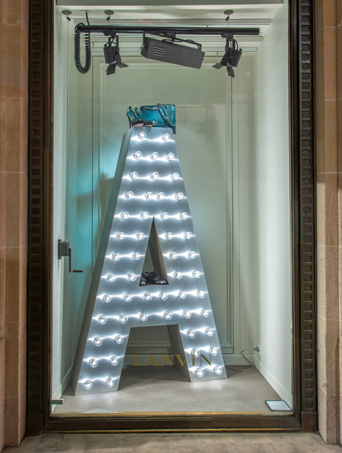 Lanvin-Christmas-windows-02.jpg