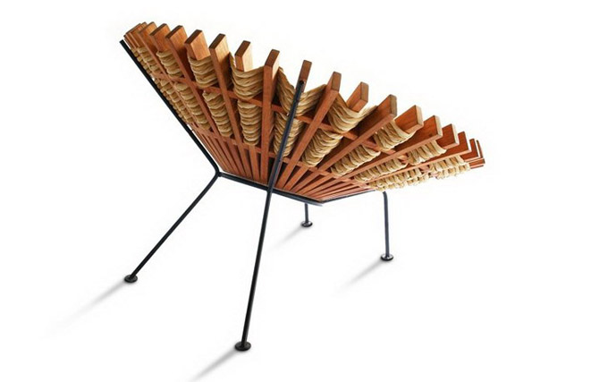 Maria-Chair-Raul-Tellez-02.jpg