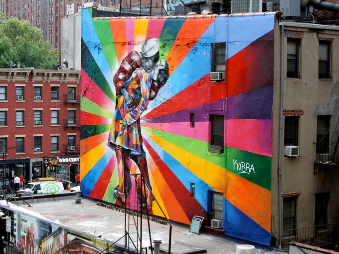 Уличный художник Eduardo Kobra