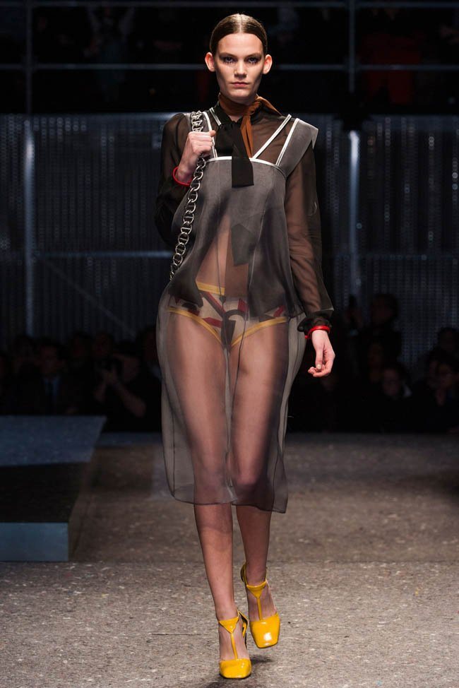prada-fall-winter-2014-show19.jpg