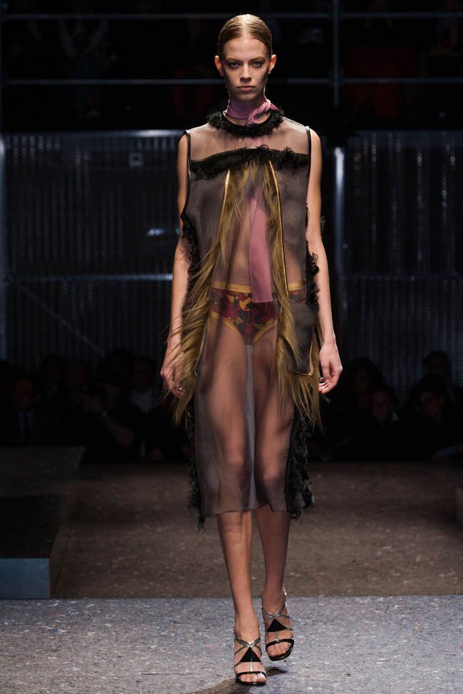 prada-fall-winter-2014-show39.jpg