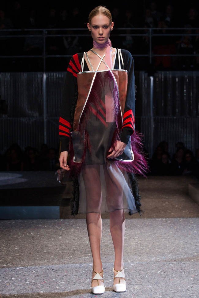 prada-fall-winter-2014-show42.jpg