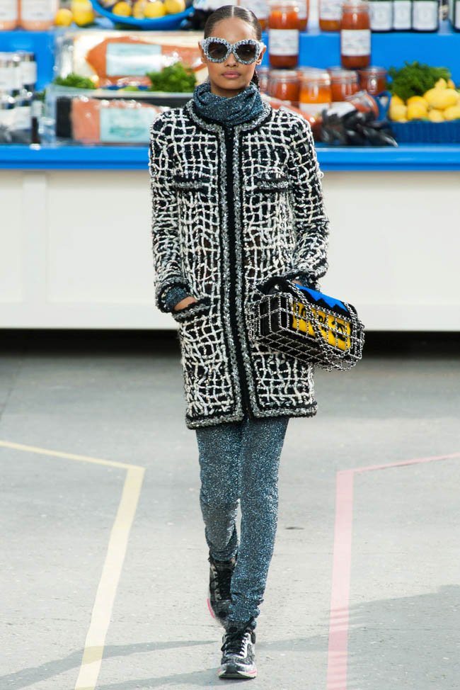 chanel-fall-winter-2014-show15.jpg