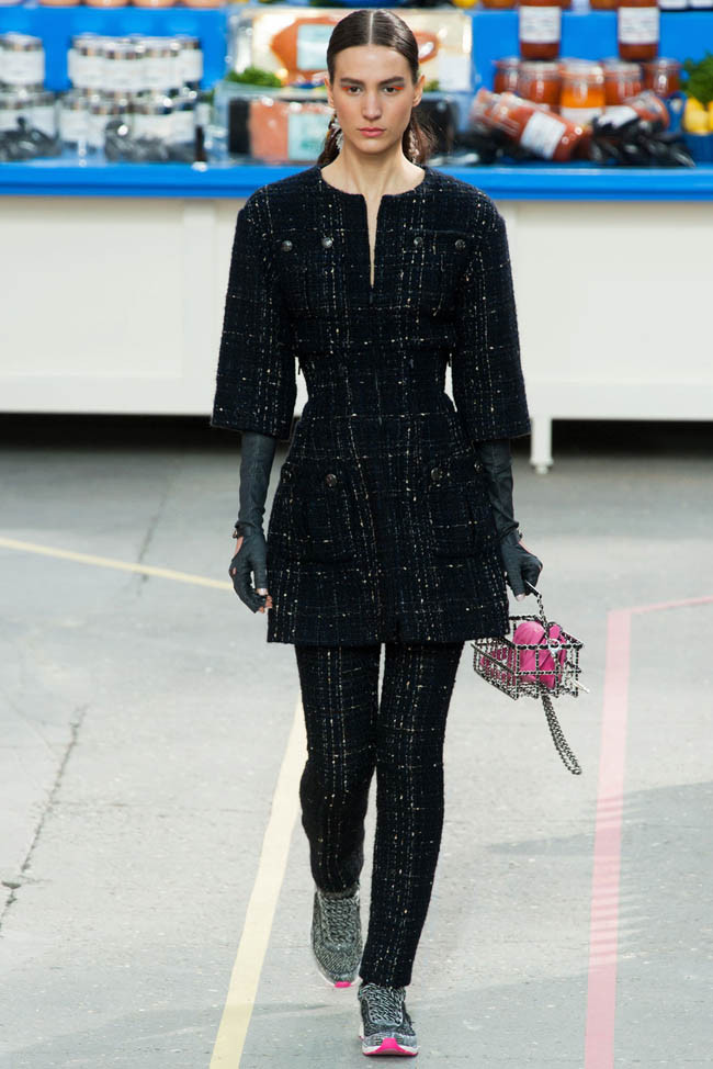 chanel-fall-winter-2014-show17.jpg