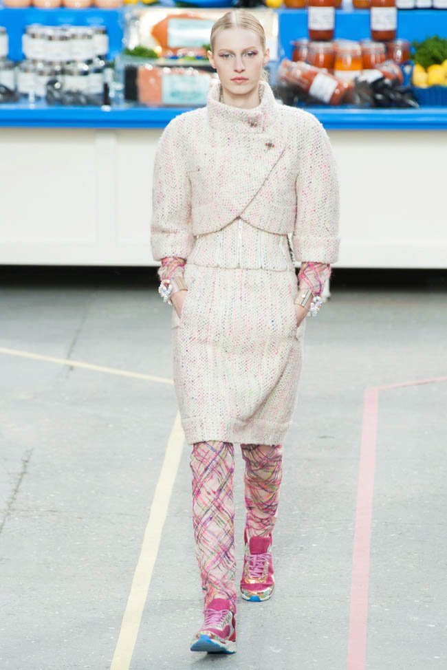 chanel-fall-winter-2014-show4.jpg