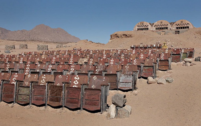 Кинотеатр в пустыне Синай