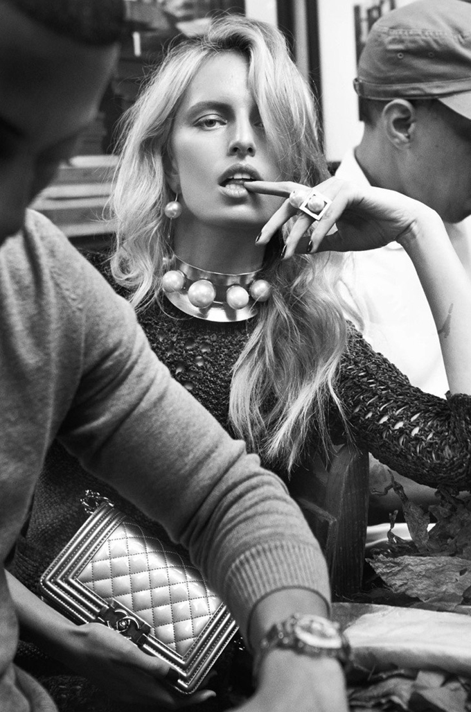 Karolina-Kurkova-Vogue-Mexico-Koray-Birand-11.jpg