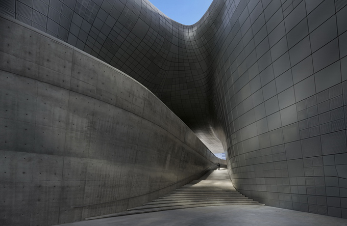 Dongdaemun-Plaza-Zaha-Hadid-04.jpg