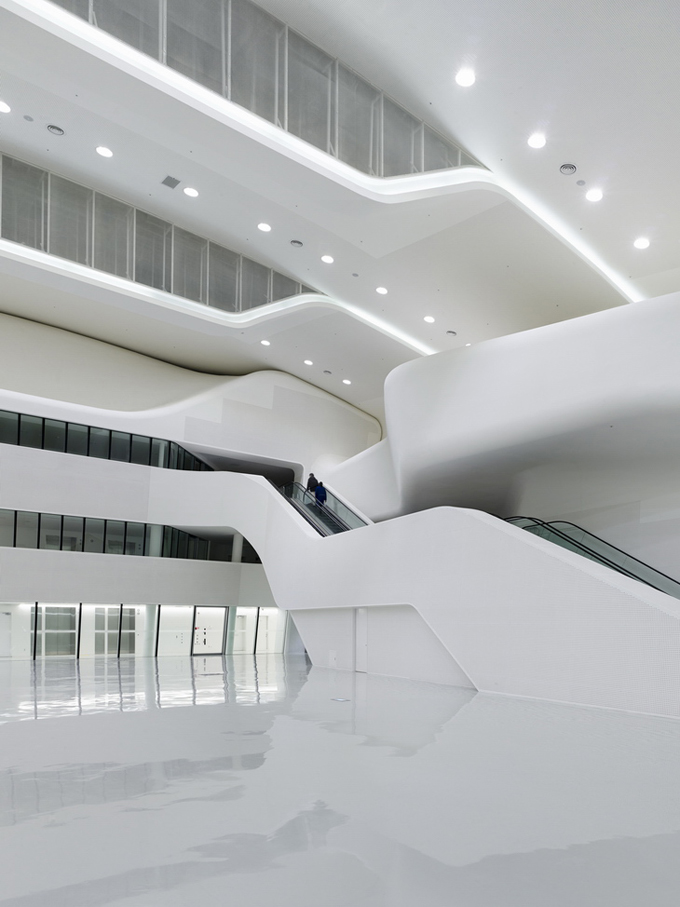 Dongdaemun-Plaza-Zaha-Hadid-13.jpg