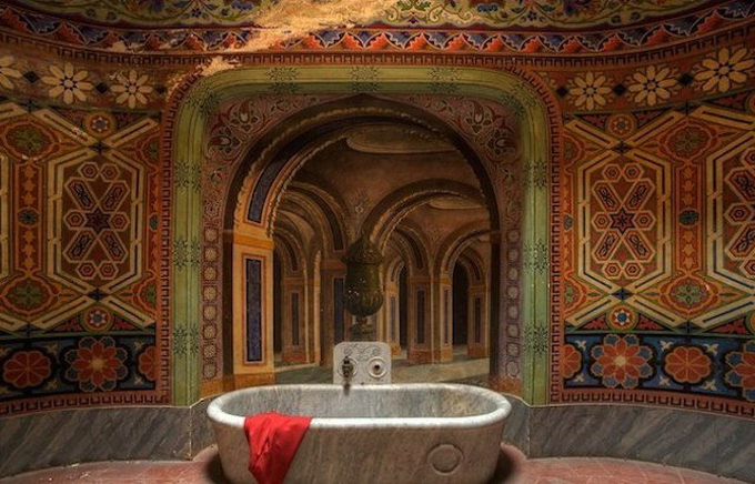 Abandoned-Technicolor-Castle-_03.jpg