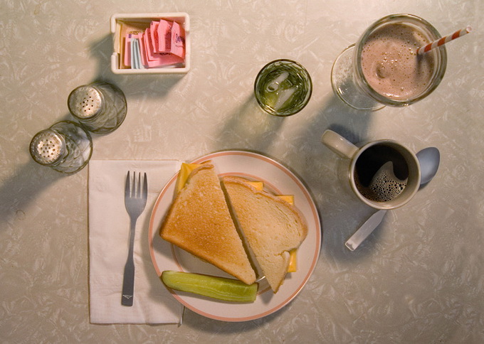 Fictitious_Dishes_aliceinwonderlan_08.jpg