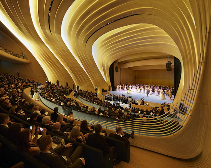 11-heydar-aliyev-center-by-zaha-hadid-architects-photo-by-Hufton-and-Cro.jpg