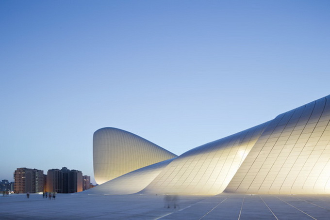 3-heydar-aliyev-center-by-zaha-hadid-architects-photo-by-Hufton-and-Cro.jpg