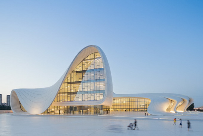 4-heydar-aliyev-center-by-zaha-hadid-architects-photo-by-Hufton-and-Cro.jpg