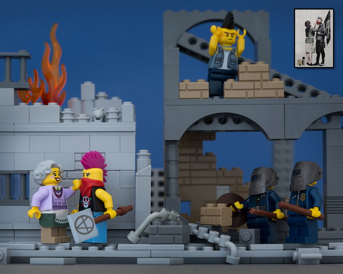 BanksyinLEGO14.jpg
