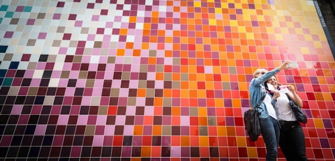 Tile-mural-Ptolemy-Mann-and-Johnson-Tiles-7.jpeg