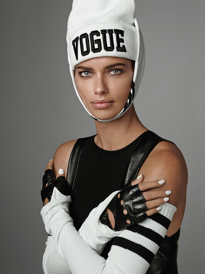 Adriana-Lima-Vogue-Italia-Steven-Meisel-01.jpg