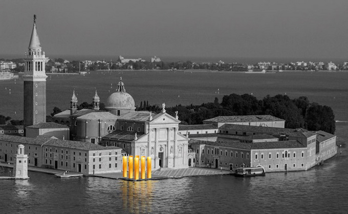 Gold-Columns-at-The-Venice-Biennale-_7.jpg