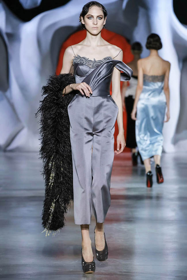 ulyana-sergeenko-2014-fall-haute-couture-show15.jpg