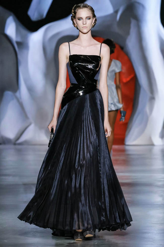 ulyana-sergeenko-2014-fall-haute-couture-show8.jpg