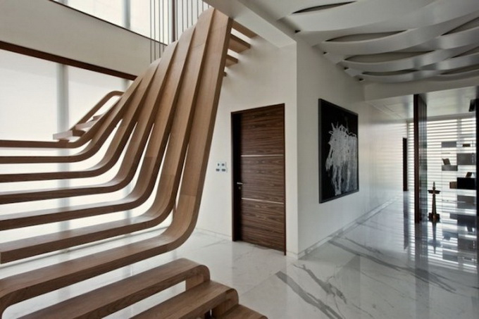 Stunning-Wooden-Staircase1-640x_2.jpg