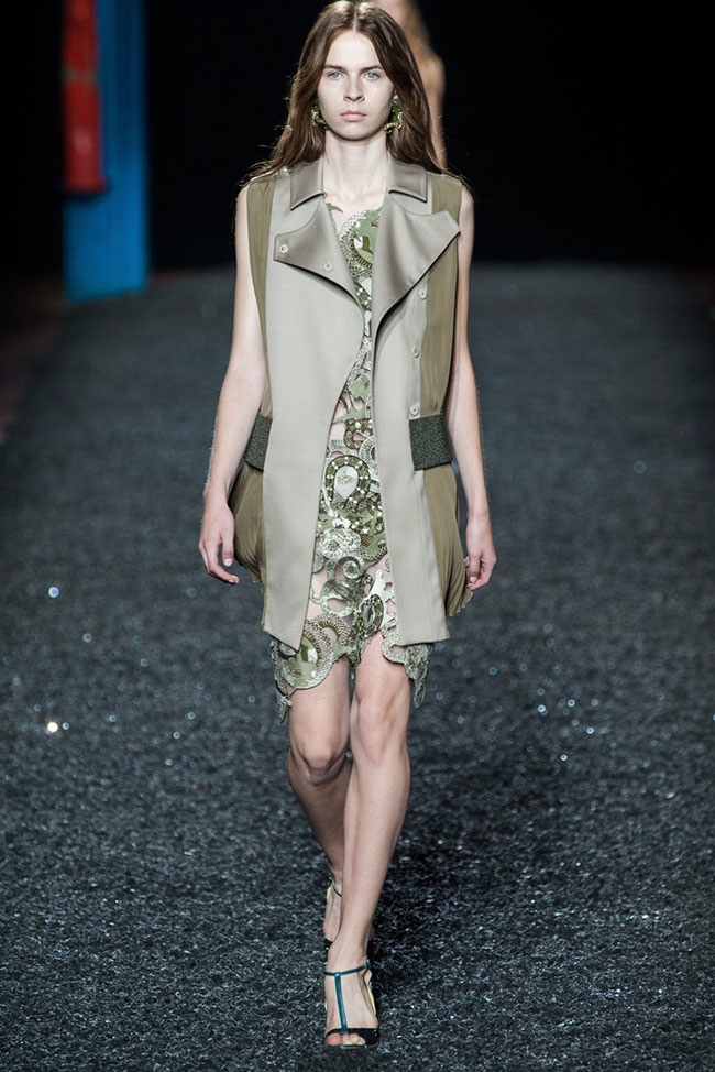 mary-katrantzou-2015-spring-summer-runway-show005.jpg