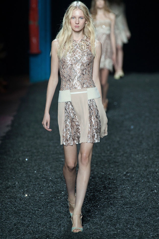 mary-katrantzou-2015-spring-summer-runway-show010.jpg