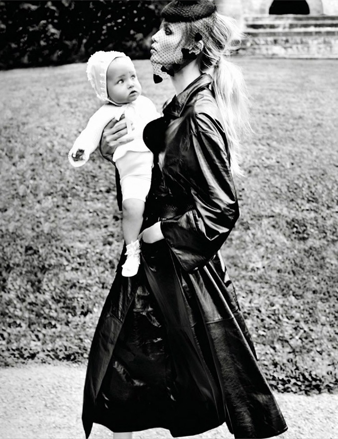 Natasha-Poly-Vogue-Paris-Mario-Testino-12.jpg
