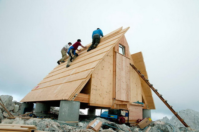 mountain-hut-house-8.jpg