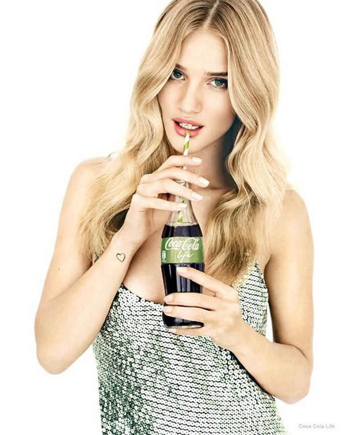 rosie-huntington-whiteley-coca-cola-life-ad-campaign02.jpg