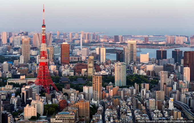 RaskalovTokio02.jpg