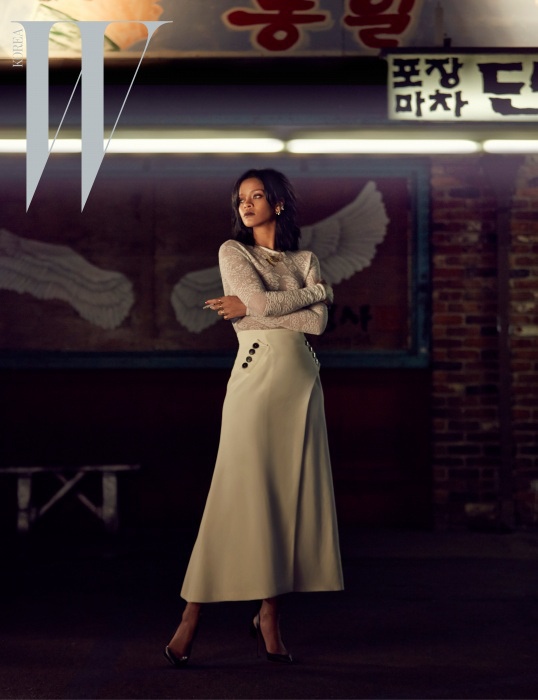 rihanna-dior-fashion-shoot-w-korea01.jpg