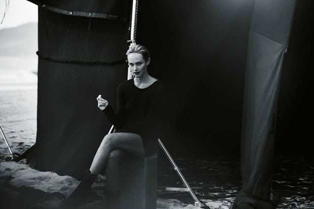 Amber-Valletta-Zeit-Magazine-Peter-Lindbergh-06-620x414.jpg