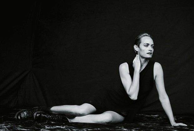 Amber-Valletta-Zeit-Magazine-Peter-Lindbergh-07-620x421.jpg