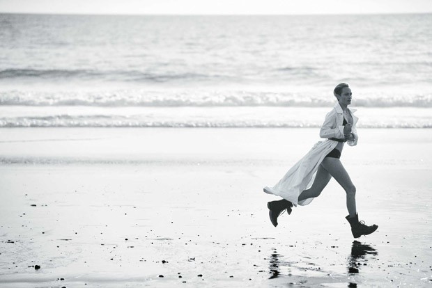 Amber-Valletta-Zeit-Magazine-Peter-Lindbergh-10-620x414.jpg