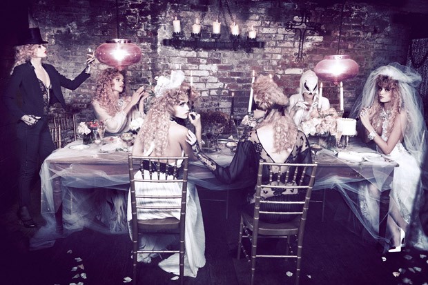 Abbey-Lee-Ellen-von-Unwerth-Vs-Magazine-02-620x413.jpg