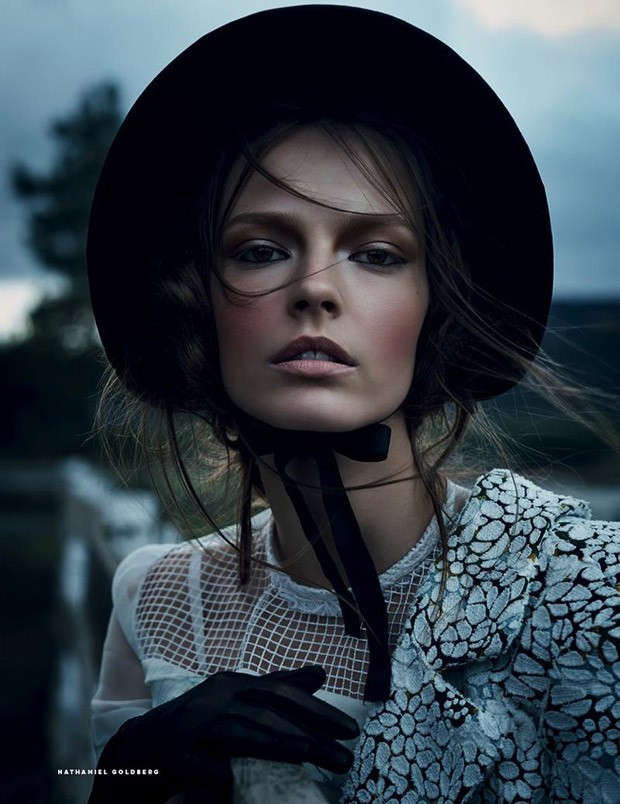 Mina-Cvetkovic-Vogue-Russia-Nathaniel-Goldberg-08-620x804.jpg