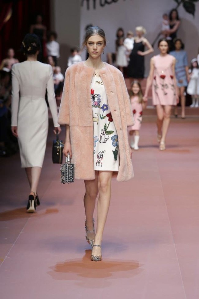 dolce-gabbana-fall-winter-2015-runway28.jpg